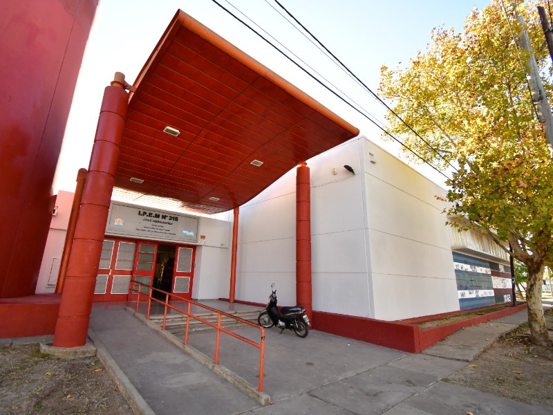 Avances en la Escuela Rafael Núñez e IPEM 315 a través del programa FoDeMEEP