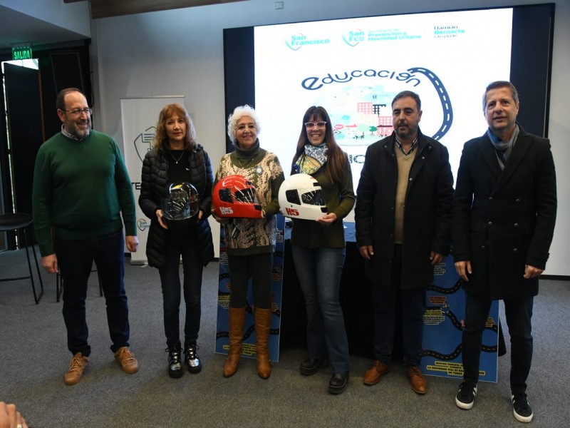 Estudiantes del Ipet N° 50 se capacitaron en seguridad vial