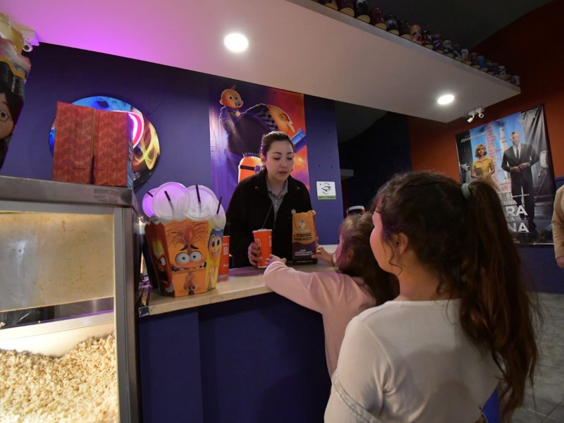 El sector público y privado se unen para que jóvenes pasen un momento agradable