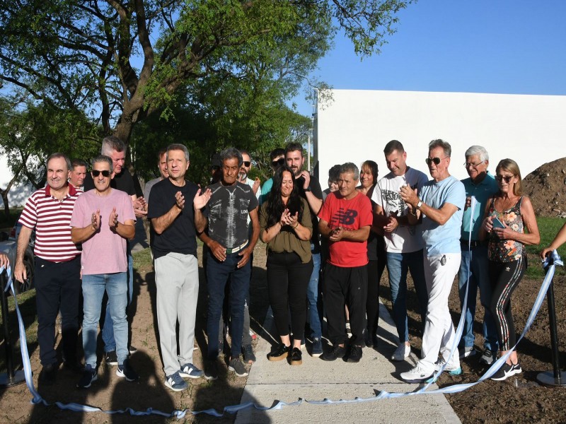 Se inauguró vereda sobre avenida 9 de Septiembre