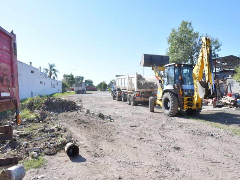 Se realizan obras en canales pluviales del noroeste de la ciudad