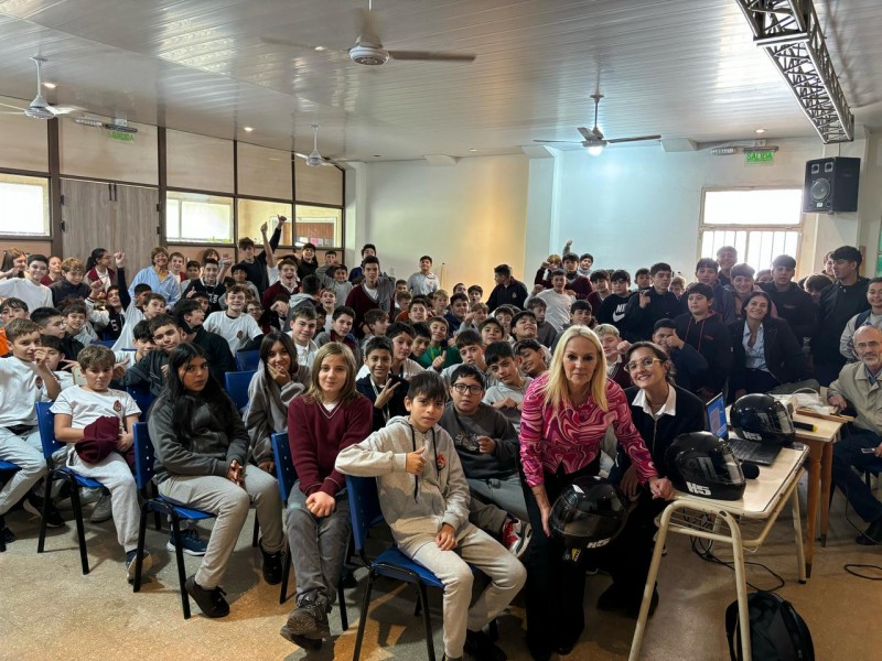 Se realizó el segundo encuentro del Ciclo de conversatorio sobre seguridad vial en el IPET 50