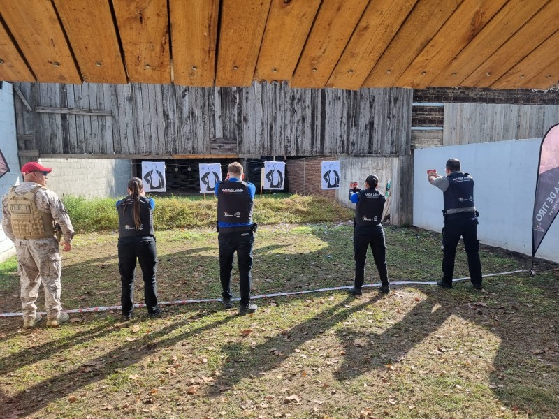 La Guardia Local de Prevención y Convivencia continúa capacitándose en el uso de armas menos letales