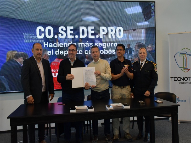 Tribuna Segura: Bernarte presidió el lanzamiento del programa para el departamento San Justo