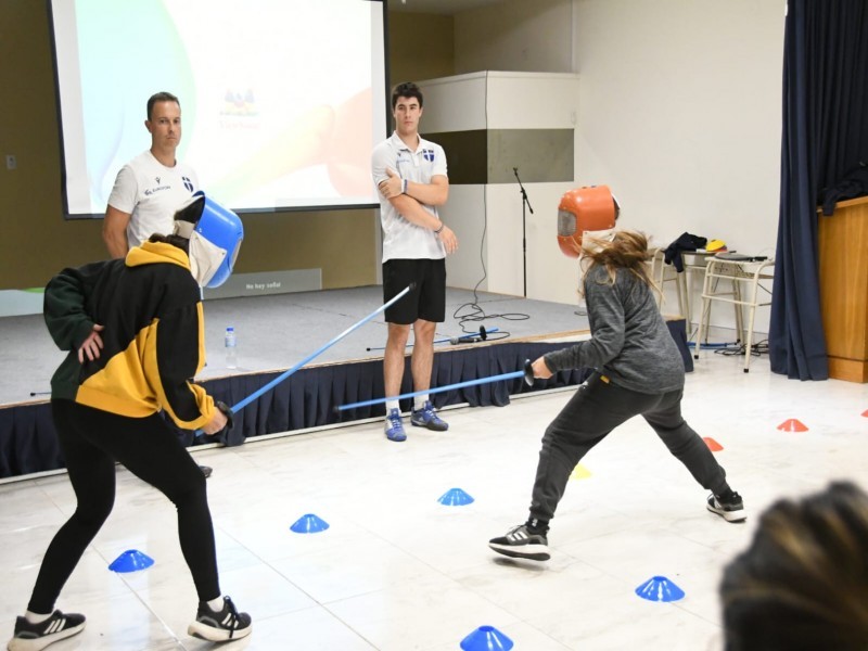 La esgrima se suma a la formación educativa para profesores de Educación Física