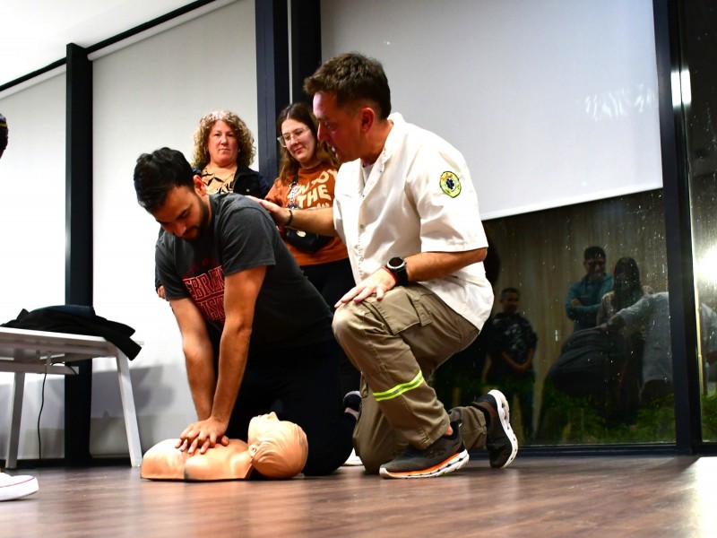 La municipalidad resalta la importancia de realizar los cursos de RCP, uso del DEA y maniobra de Obstrucción de la Vía Aérea