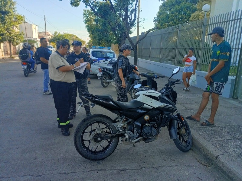 Incautaron vehículos y se detuvo a un hombre en operativo de control vehicular