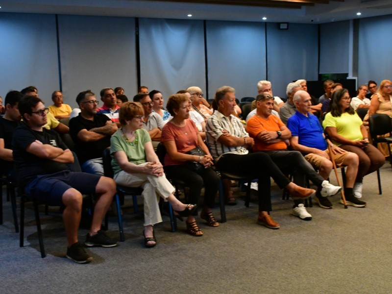 Bernarte mantuvo una reunión con los centros vecinales de San Francisco