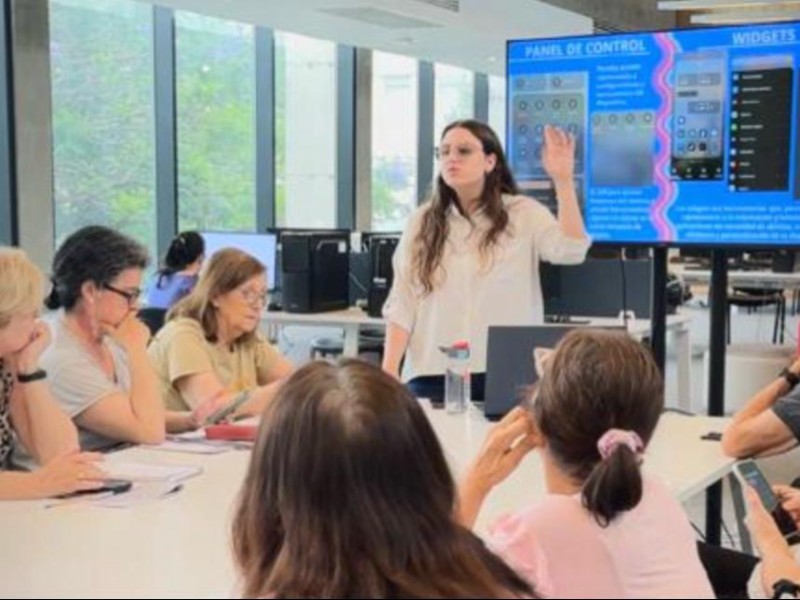 Tecnoteca convoca a capacitadores tecnológicos para el dictado de cursos