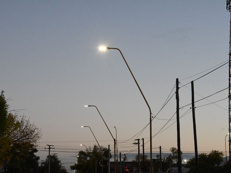 Más y mejor iluminación para los barrios Corradi y Hernández 